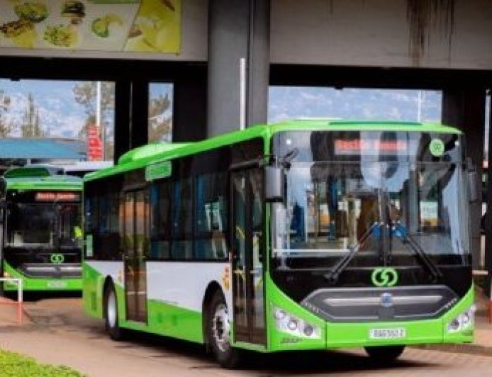 Icyo Abadepite bavuga ku bihano byo gukura amanota ku bashoferi bakoze amakosa mu muhanda